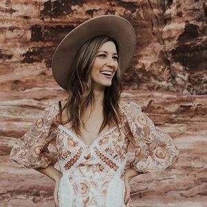 Meet your Posher, Deanna